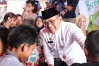 Ketua RW 05 Kebon Kosong Yulianto mengucapkan terima kasih atas perhatian pegawai Pemkot Administrasi Jakarta Pusat atas bantuannya, nantinya segala bentuk bantuan ini akan dibagikan secara adil kepada warga.