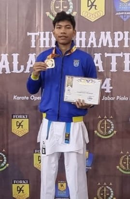 Ivan Ghifary Karo Karo yang bertanding di kelas Junior -76 kg dalam sirkuit yang digelar Forki Jawa Barat meraih 3 medali emas.