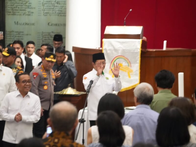 Menteri Agama Nasaruddin Umar bersama Menteri Kabinet Merah Putih dan Kapolri  saat Meninjau Sejumlah Gereja di Jakarta. (foto: Humas Kemenag)
