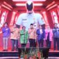 Wakil Menteri Dalam Negeri Ribka Haluk (nomer tiga dari kiri) saat foto bersam dengan Jajaran Petinggi KPU dan Bawaslu (foto : Puspen Kemendagri)
