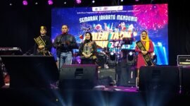 Hiburan dari sejumlah artis dan grup musik ternama seperti Bagindas, La Hila, Selandia Band, dan Kris Project turut memeriahkan suasana.