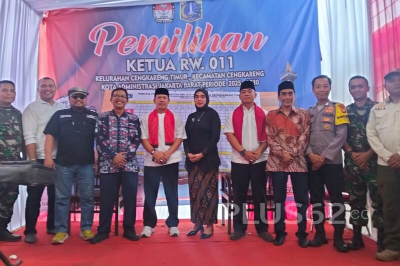 Acara pemilihan RW 011 berlangsung dengan meriah, lancar, kondusif tanpa ada halangan suatu apapun. 