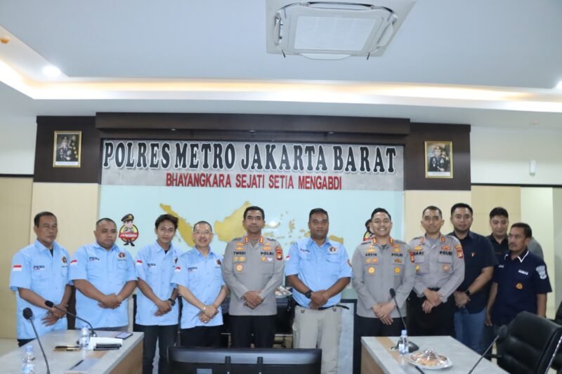 Audiensi ini menjadi momentum penting dalam membangun kolaborasi positif antara Polres Metro Jakarta Barat dan insan pers, guna menciptakan lingkungan yang aman, nyaman, dan informatif bagi masyarakat.