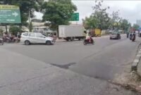 keamanan RW 11 kelurahan Cengkareng Timur akan melakukan patroli secara rutin untuk memastikan situasi lingkungan tetap aman dan terhindar dari kejahatan atau gangguan lainnya.