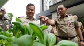Kegiatan ini bertujuan untuk mendukung upaya pengelolaan sampah yang ramah lingkungan serta mengedepankan pertanian berbasis teknologi di tengah perkotaan.