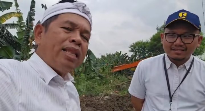 Kalau kemarin laut di sertifikat kan, sekarang sungai di sertifikat kan. Ya cabut inikan daerah aliran sungai. Ini jadi milik perorangan