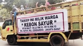 Ratusan Warga Kapuk Kebon Sayur Geruduk Kantor Kelurahan