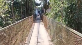 Jembatan gantung yang memprihatinkan 