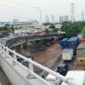 Kemacetan parah itu mengular sampai pintu tol pluit hingga berdampak pada aktivitas pengiriman barang logistik terganggu.