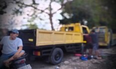 Kisah Salim,Sopir Pangkalan Kapuk Yang Bertahan di Tengah Serbuan Angkutan Online