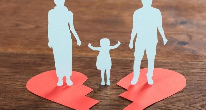 Tingginya angka perceraian belakangan ini, terutama di kota-kota besar, menyebabkan jumlah wanita yang berstatus janda semakin banyak. 