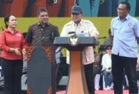 Prabowo menegaskan bahwa pemerintahannya akan terus bekerja keras demi kepentingan rakyat, 