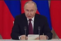 Presiden Rusia Vladimir Putin mengusulkan perundingan langsung dengan Ukraina yang dijadwalkan berlangsung pada 15 Mei di Istanbul. Putin menekankan bahwa tujuan utama dari pertemuan ini adalah untuk mencapai perdamaian yang langgeng