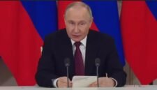 Presiden Rusia Vladimir Putin mengusulkan perundingan langsung dengan Ukraina yang dijadwalkan berlangsung pada 15 Mei di Istanbul. Putin menekankan bahwa tujuan utama dari pertemuan ini adalah untuk mencapai perdamaian yang langgeng