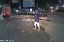Foto tangkapan layar, Aksi pemalakan di jalan kapuk Kamal, Ring Road Jakarta Barat 