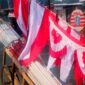 Menjelang peringatan Hari Ulang Tahun (HUT) ke-80 Republik Indonesia pada 17 Agustus mendatang, suasana nasionalisme mulai terasa di berbagai sudut kota. Salah satu tanda yang paling mencolok adalah munculnya para pedagang bendera musiman yang ramai menjajakan dagangannya.