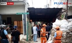 Kelurahan Bungur Bongkar Bangli di Atas Saluran Air