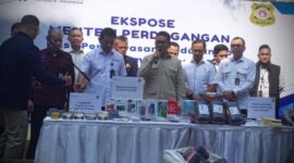 Kementerian Perdagangan Bongkar Tempat Perakitan dan Distribusi Smartphone Ilegal di Cengkareng, Sita Barang Senilai Rp17,6 Miliar
