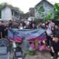 Dalam sambutannya, Dr. Nasrullah Nawawi menyampaikan apresiasi kepada pihak keluarga yang telah mengizinkan rombongan untuk berziarah. Ia juga mengenang almarhum sebagai sosok yang rendah hati, bersahaja, dan memiliki dedikasi tinggi terhadap dunia advokat.