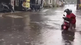 Foto Tangkapan layar memperlihatkan banjir diguyur hujan deras