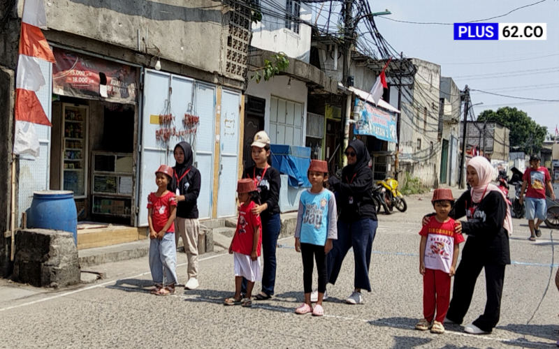 Warga RT 03 RW 10 Kelurahan Kapuk, Cengkareng Jakarta Barat, menggelar berbagai perlombaan yang berlangsung meriah dan penuh semangat kebersamaan.
