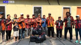 Pemuda Pancasila Ranting Kapuk Gelar Aksi Sosial Bagikan 350 Nasi Kotak Ke Pengguna Jalan