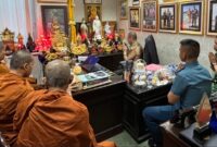 Dalam acara apresiasi yang digelar oleh WALUBI, turut hadir empat Bhikkhu Sangha Theravada:Bhante Rangsan Pholnikornkij
Bhante Phachulakorn Buakhom
Bhante Phra Jeerasak Nuangchomphu
Bhante Piyasilo
Hadir pula jajaran pengurus DPP dan DPD WALUBI, antara lain:Ketua Sekretariat DPP WALUBI, Bapak Hendra Harjadi
Waksekjen DPP WALUBI, Romo Asun Gotama