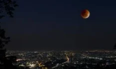 Gerhana Bulan “Blood Moon” Menghiasi Langit Indonesia Tadi Malam