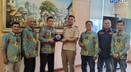 Ketua Pokja PWI, Helmi AR, memperkenalkan jajaran pengurus yang baru setahun dilantik. Ia menegaskan komitmen Pokja PWI untuk menjadi jembatan informasi antara BPN dan masyarakat.