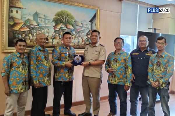 Ketua Pokja PWI, Helmi AR, memperkenalkan jajaran pengurus yang baru setahun dilantik. Ia menegaskan komitmen Pokja PWI untuk menjadi jembatan informasi antara BPN dan masyarakat.