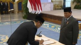 Foto Purbaya Yudi Sadewa penandatanganan berita acara Menteri Keuangan (dok. istimewa)