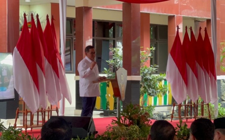 Gubernur DKI Jakarta Pramono memastikan warga tidak perlu khawatir dengan urusan administrasi kependudukan akibat pemekaran ini