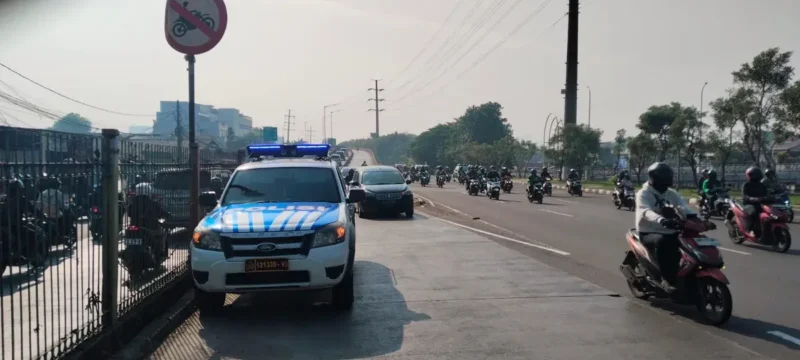 Foto istimewa. Mobil ETLE disiagakan di flyover Pesing.