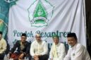 Ustadz fajar sidiq berhasil menarik hati para  jamaah semua dengan menyanyikan lagu Alm uje yaitu bidadari surga dengan suasana Merinding dan rindu alm uje