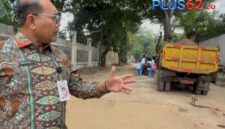 Wali Kota Jakarta Pusat Drs. Arifin M.AP menyoroti buruknya kondisi Jalan Karet Pasar Baru Barat, Kelurahan Karet Tengsin, Tanah Abang