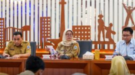 Asisten Administrasi dan Kesejahteraan Rakyat (Asminkesra) Kota Administrasi Jakarta Pusat, Reza Pahlevi, membuka pertemuan Penguatan Program Penurunan DBD di Kantor Wali Kota Jakarta Pusat (Foto.Istimewa)
