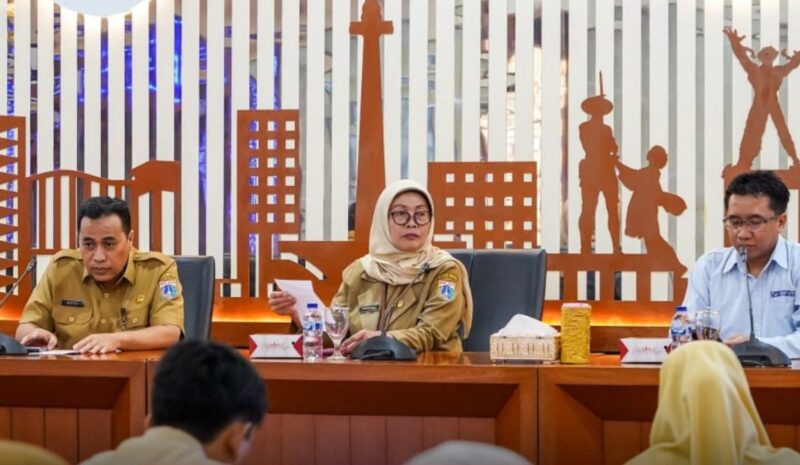 Asisten Administrasi dan Kesejahteraan Rakyat (Asminkesra) Kota Administrasi Jakarta Pusat, Reza Pahlevi, membuka pertemuan Penguatan Program Penurunan DBD di Kantor Wali Kota Jakarta Pusat (Foto.Istimewa)