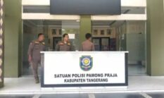 Komitmen KTR Pemkab Tangerang Dipertanyakan, Sejumlah Satpol PP Kedapatan Santai Merokok di Area Terlarang