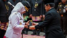 Pramono Anung Lantik Iin Mutmainnah Jadi Wali Kota Jakarta Barat (Foto: Ist)