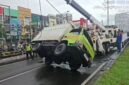 Truk boks terguling di flyover Rawa Buaya Cengkareng berhasil di evakuasi Sudinhub Jakarta Barat