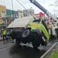 Truk boks terguling di flyover Rawa Buaya Cengkareng berhasil di evakuasi Sudinhub Jakarta Barat 
