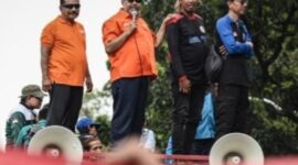 Presiden partai buruh said Iqbal saat orasi diatas mobil komando (Foto.ist)
