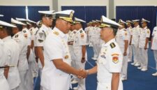 Pundjung memiliki latar belakang jurnalistik sebelum berkarier di TNI Angkatan Laut. Ia pernah menjuarai lomba penulisan antar media cetak dalam Pekan Raya Jakarta dan menulis buku biografi tokoh nasional Mien Sugandhi berjudul Mengangkat Harkat dan Martabat Wanita.