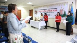 Ibadah Natal dipimpin Sekretaris Komisi KKPMP KWI, Romo Marthen Jenarut Pr, yang menyampaikan pesan kasih, perdamaian, serta tanggung jawab moral wartawan.