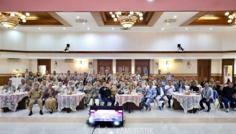 kebersamaan, solidaritas, dan semangat kolaborasi antarsuku dinas serta lintas sektor merupakan fondasi utama dalam menjaga kesinambungan pembangunan dan stabilitas pelayanan publik di wilayah Jakarta Pusat.