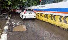 Aspal Baru Cepat Rusak, Warga Keluhkan Jalan AM Sangaji