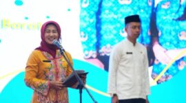 Walikota Jakarta Barat menekankan pentingnya penerapan prinsip 4S ,Senyum, Sapa, Salam, dan Santun dalam setiap pelayanan kepada warga. Ia juga meminta agar seluruh PPPK Paruh Waktu mampu memberikan informasi yang benar dan akurat kepada masyarakat