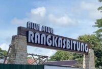Revitalisasi Alun-alun Rangkasbitung Telan Anggaran 4,9 Miliar, Warga Soroti Banyaknya Kerusakan Jalan  yang Semakin Memprihatinkan di Daerah Lebak  (Foto.Istw)