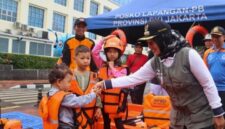 Wali Kota Jakarta Barat Iin Mutmainnah Monitor HBKB di Kembangan (Foto:Istw)
