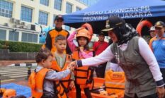 Monitor HBKB di Kembangan Walikota Iin Berinteraksi dengan Warga